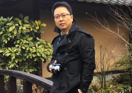 孙海江：酷爱美术的设计之路